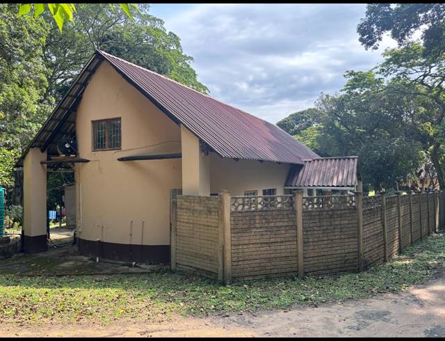 3 BEDROOM TOWNHOUSE FOR SALE IN UMTENTWENI